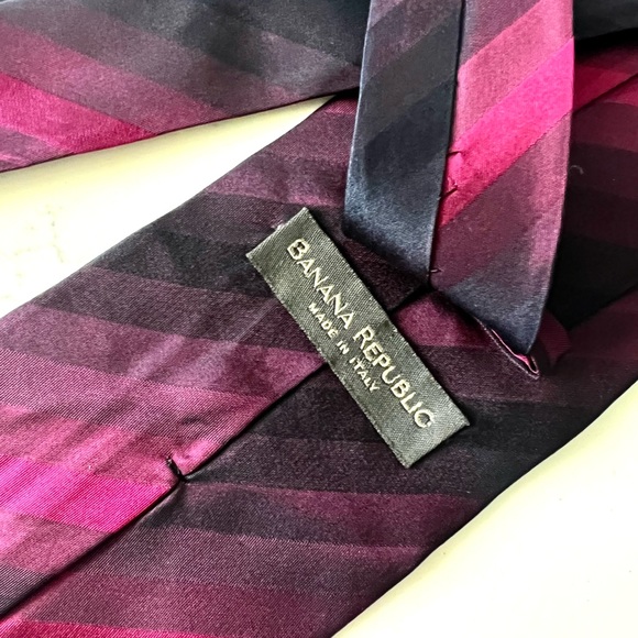Banana Republic Mens 100% Silk Tie - Picture 4 of 4